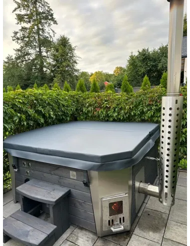 Wanna ogrodowa z piecem wewnętrznym POPRAD