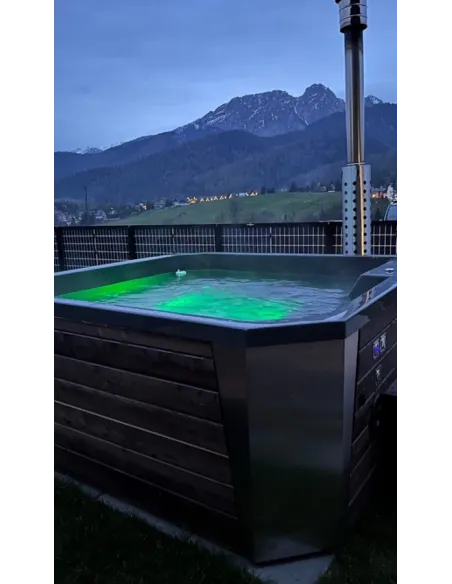 Wanna ogrodowa z piecem wewnętrznym POPRAD