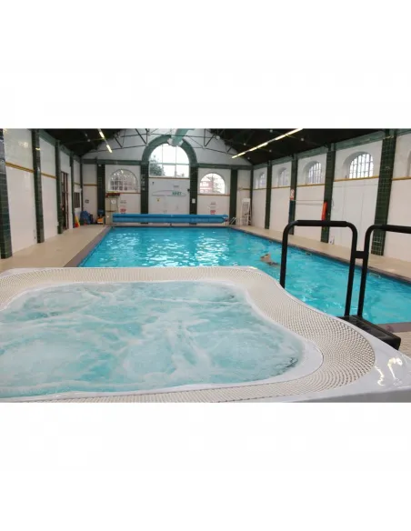 Wanna SPA z rynną przelewową RIVER FLOW