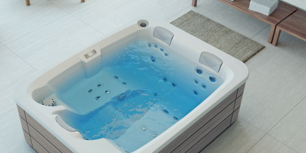 Dezynfekcja jacuzzi, basenu i wanny SPA metodą tlenową